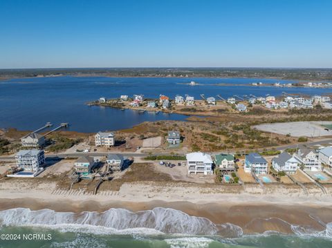 A home in North Topsail Beach