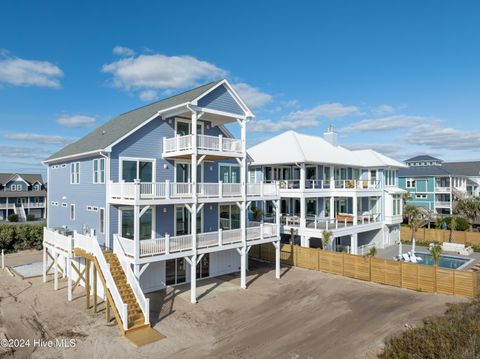 A home in North Topsail Beach