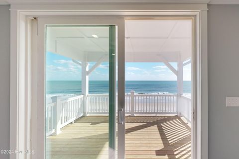 A home in North Topsail Beach