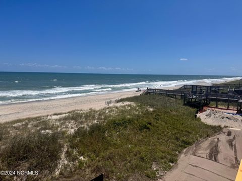 A home in North Topsail Beach