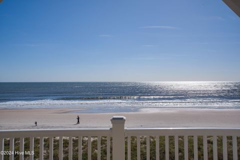 A home in North Topsail Beach