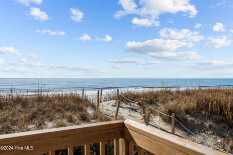 A home in Oak Island