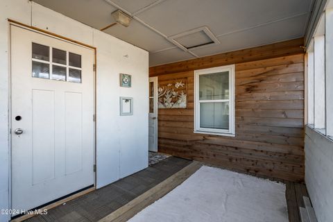 A home in Oak Island