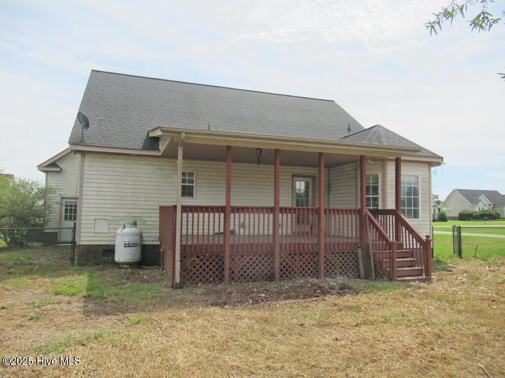 Photo of 201 Heron Drive, Goldsboro, NC 27534 (MLS # 100537379)