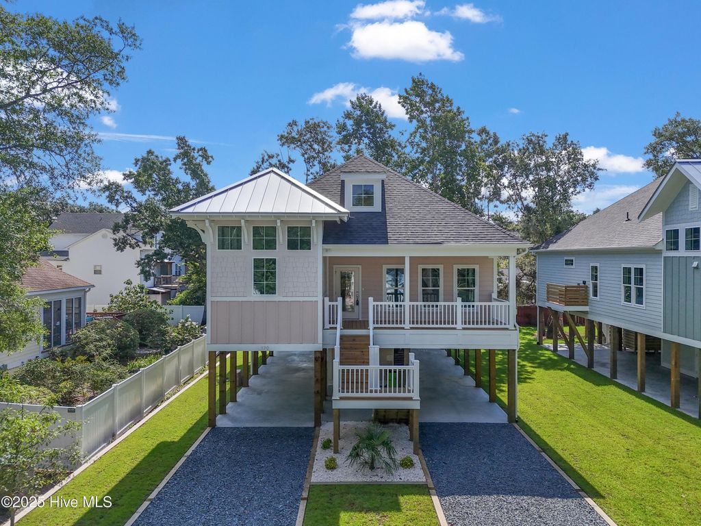 Photo of 170 NE 31st Street, Oak Island, NC 28465 (MLS # 100502885)