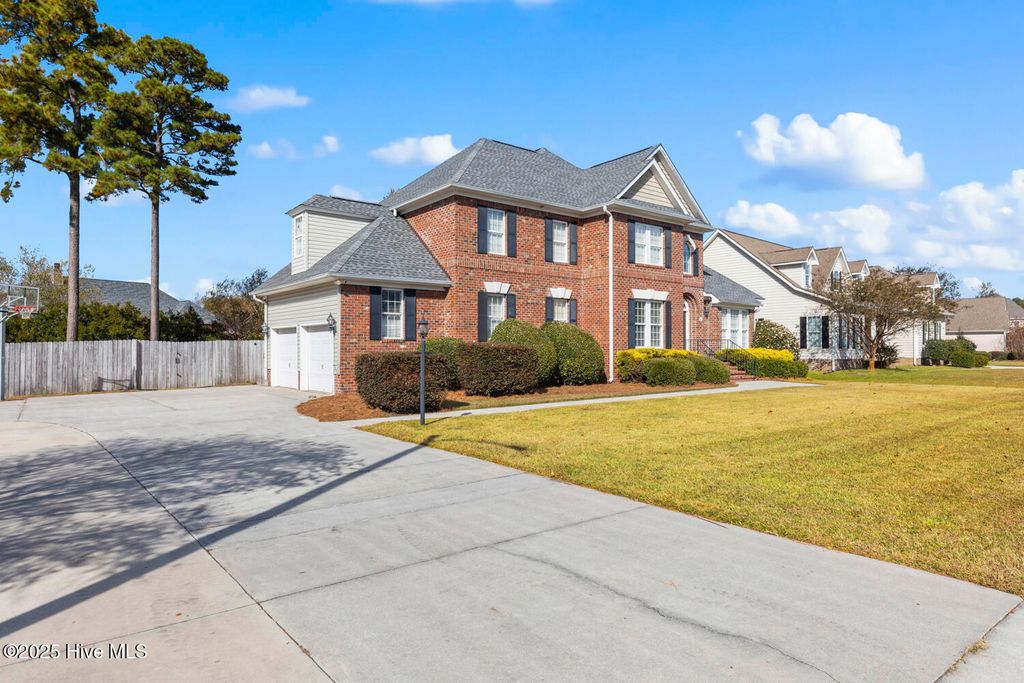 Photo of 300 Drayton Hall, Jacksonville, NC 28540 (MLS # 100541468)