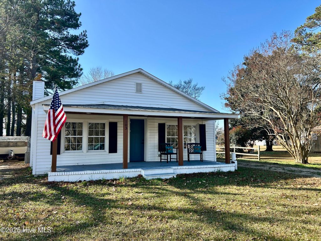 Photo of 103 W 5th Street, Scotland Neck, NC 27874 (MLS # 100542667)