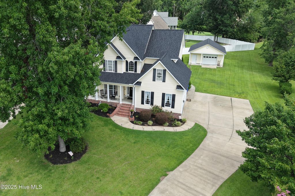 Photo of 3812 Forsyth Park Court, Winterville, NC 28590 (MLS # 100519725)