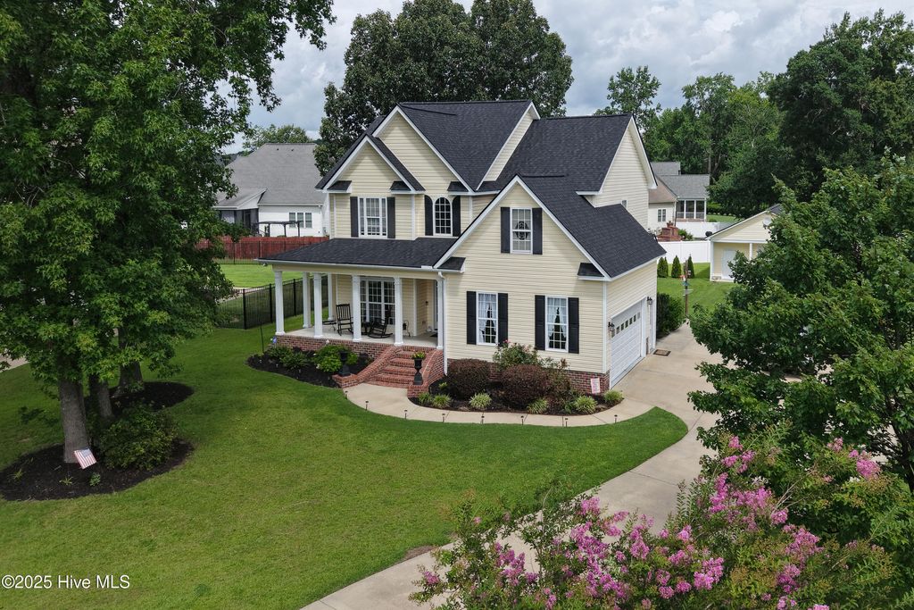Photo of 3812 Forsyth Park Court, Winterville, NC 28590 (MLS # 100519725)