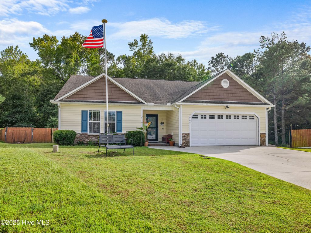 Photo of 208 Demetrius Court, Hubert, NC 28539 (MLS # 100534764)