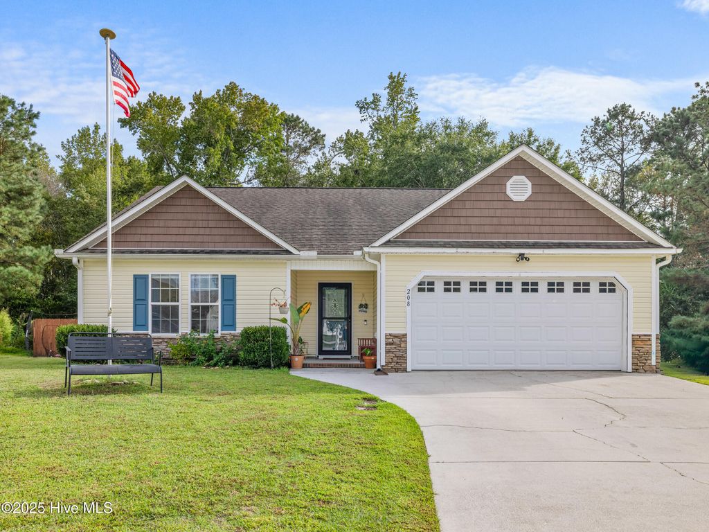 Photo of 208 Demetrius Court, Hubert, NC 28539 (MLS # 100534764)