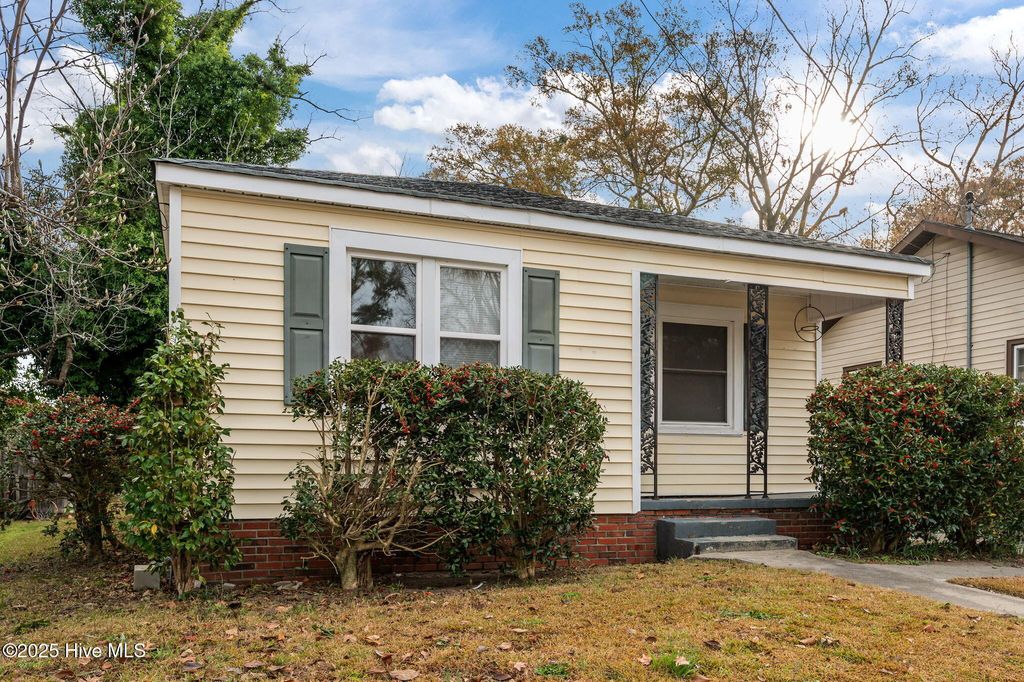 Photo of 305 Cadillac Street, Greenville, NC 27834 (MLS # 100543115)