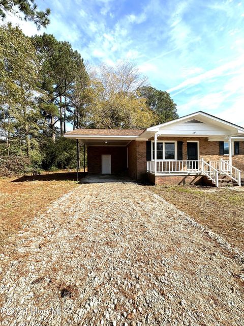 A home in Hubert