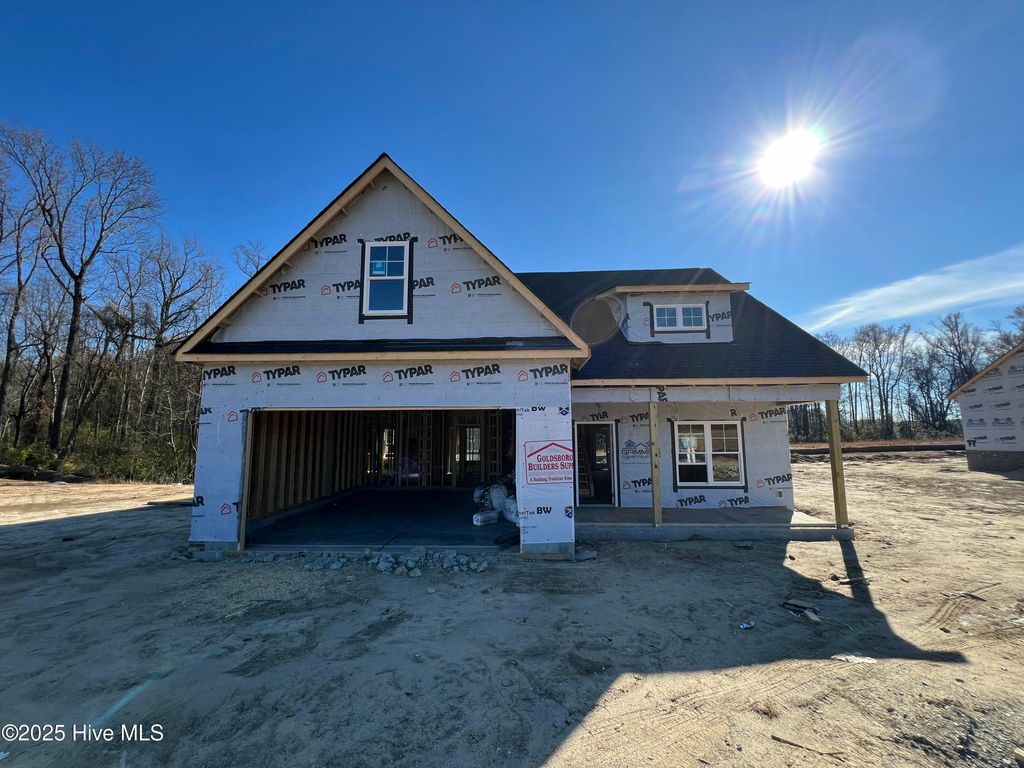 Photo of 408 Creeks Edge Drive, Pikeville, NC 27863 (MLS # 100542262)