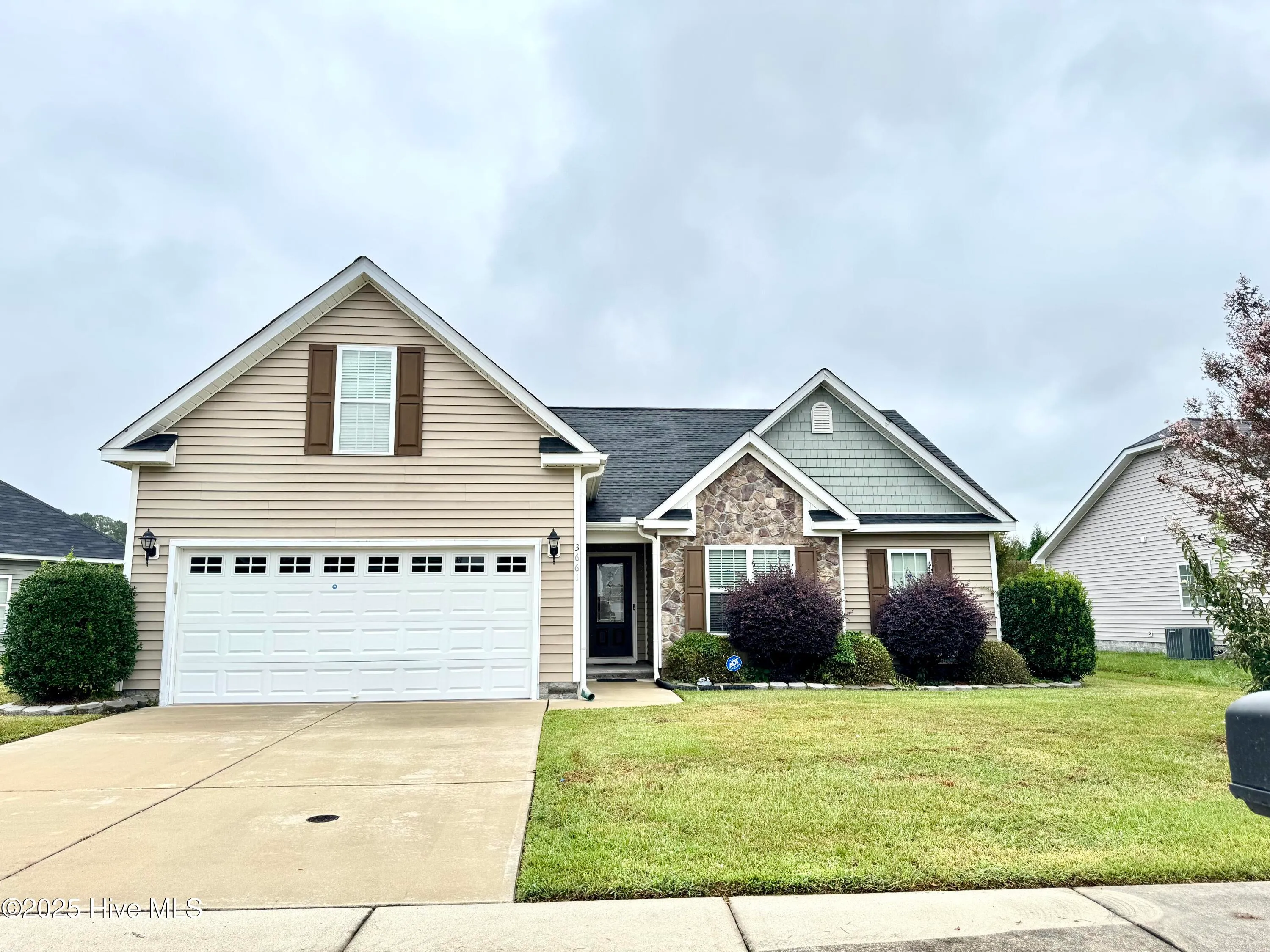 Greenville, North Carolina 27834, United States, 3 Bedrooms Bedrooms, ,2 BathroomsBathrooms,Residential,Active,211955