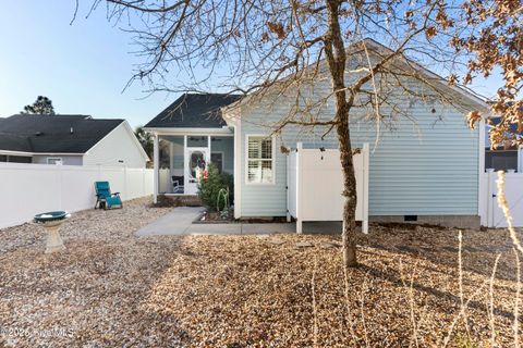 A home in Oak Island