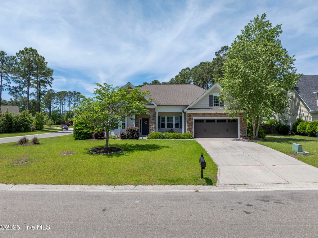 Photo of 429 Canvasback Lane, Sneads Ferry, NC 28460 (MLS # 100505429)