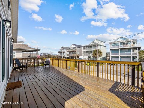 A home in North Topsail Beach