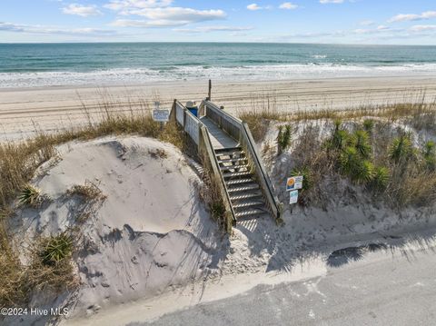 A home in North Topsail Beach