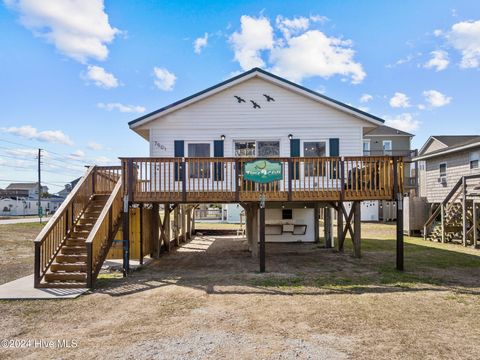 A home in North Topsail Beach