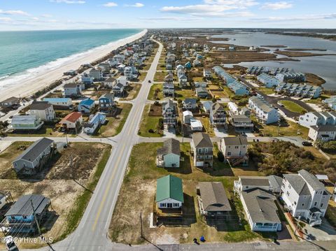 A home in North Topsail Beach