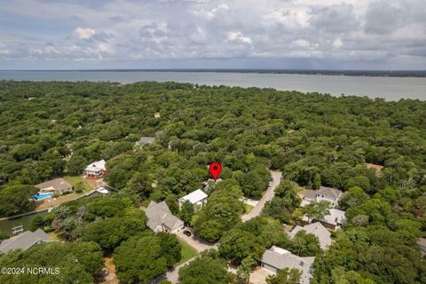 A home in Pine Knoll Shores