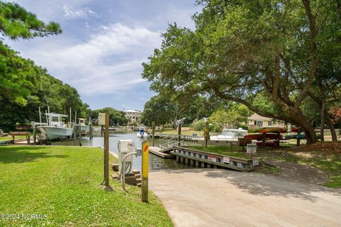 A home in Pine Knoll Shores