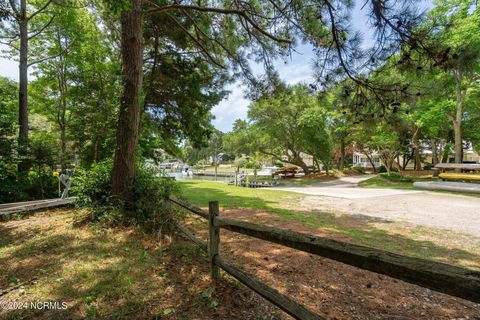 A home in Pine Knoll Shores