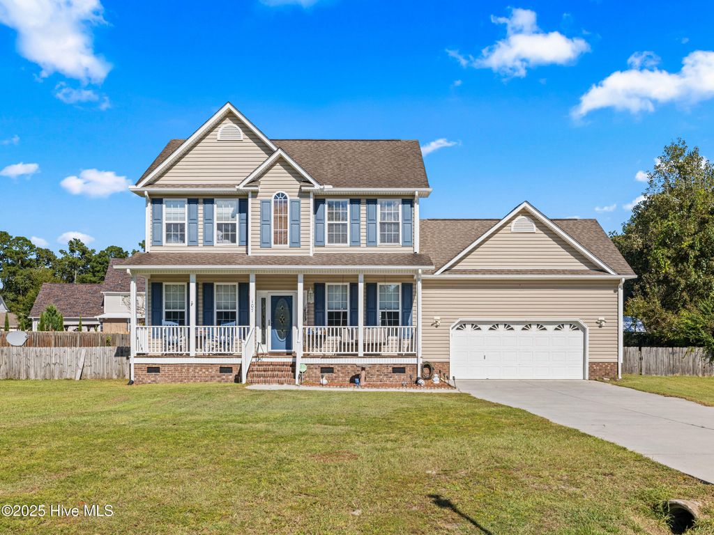 Photo of 107 Daniel Court, Richlands, NC 28574 (MLS # 100529159)