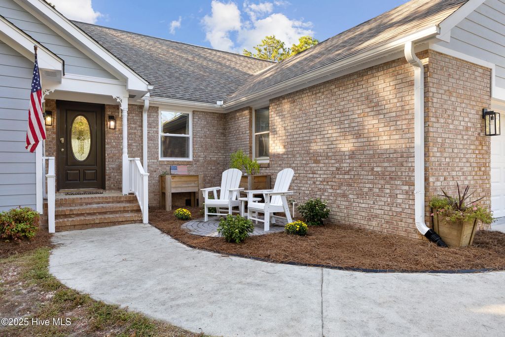 Photo of 231 S Shore Drive, Southport, NC 28461 (MLS # 100532760)