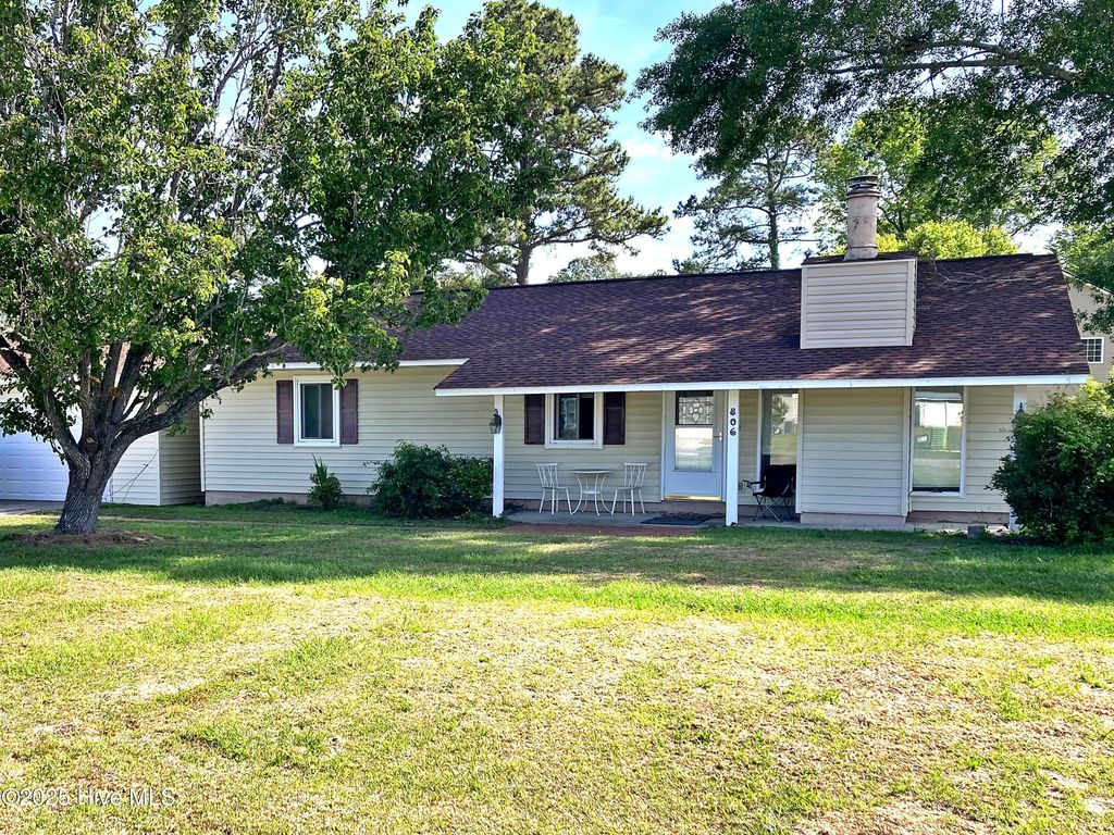 Photo of 806 Fox Street SW, Shallotte, NC 28470 (MLS # 100538881)