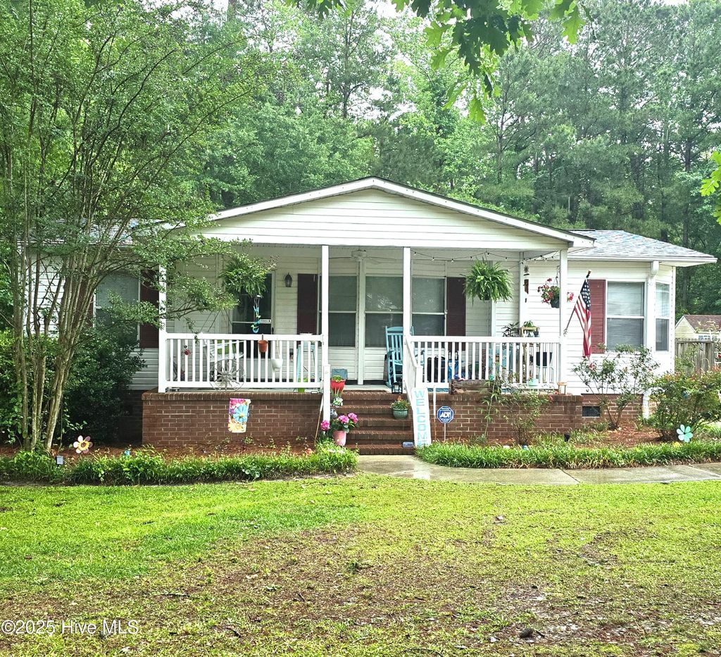 Photo of 106 Summit Ridge Drive, Rocky Point, NC 28457 (MLS # 100507492)