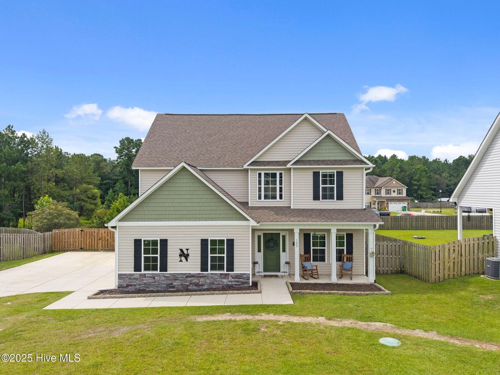Photo of 122 Gillcrest Lane, Hubert, NC 28539 (MLS # 100527980)