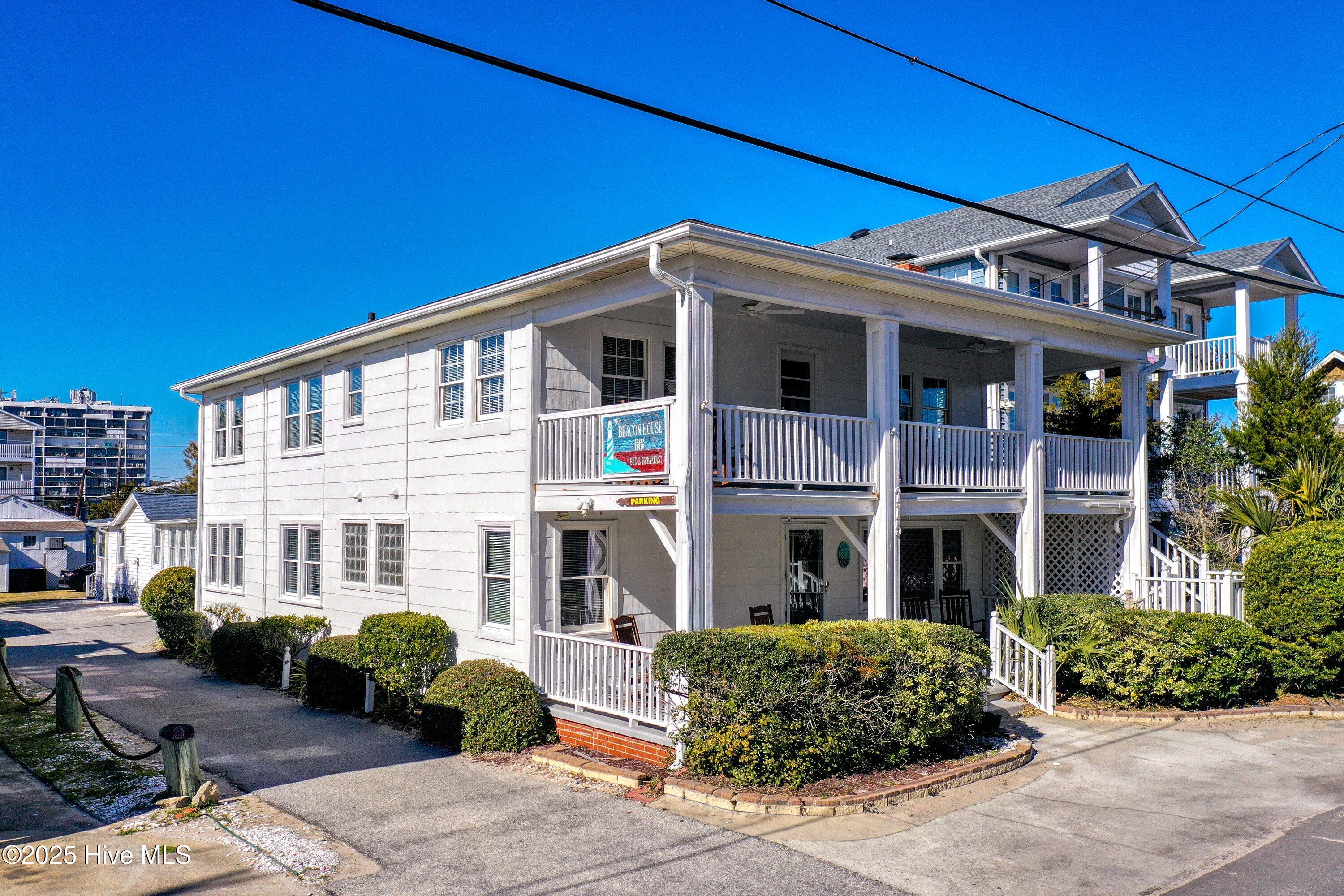 715 Carolina Beach Avenue N