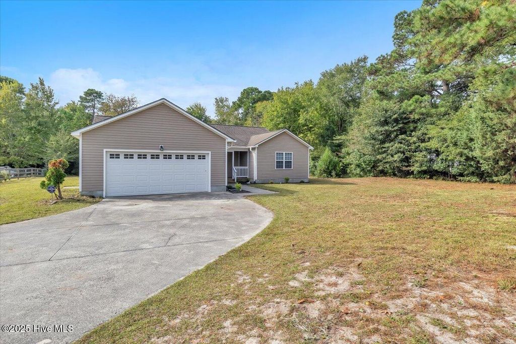 Photo of 266 Sand Ridge Road, Hubert, NC 28539 (MLS # 100535238)
