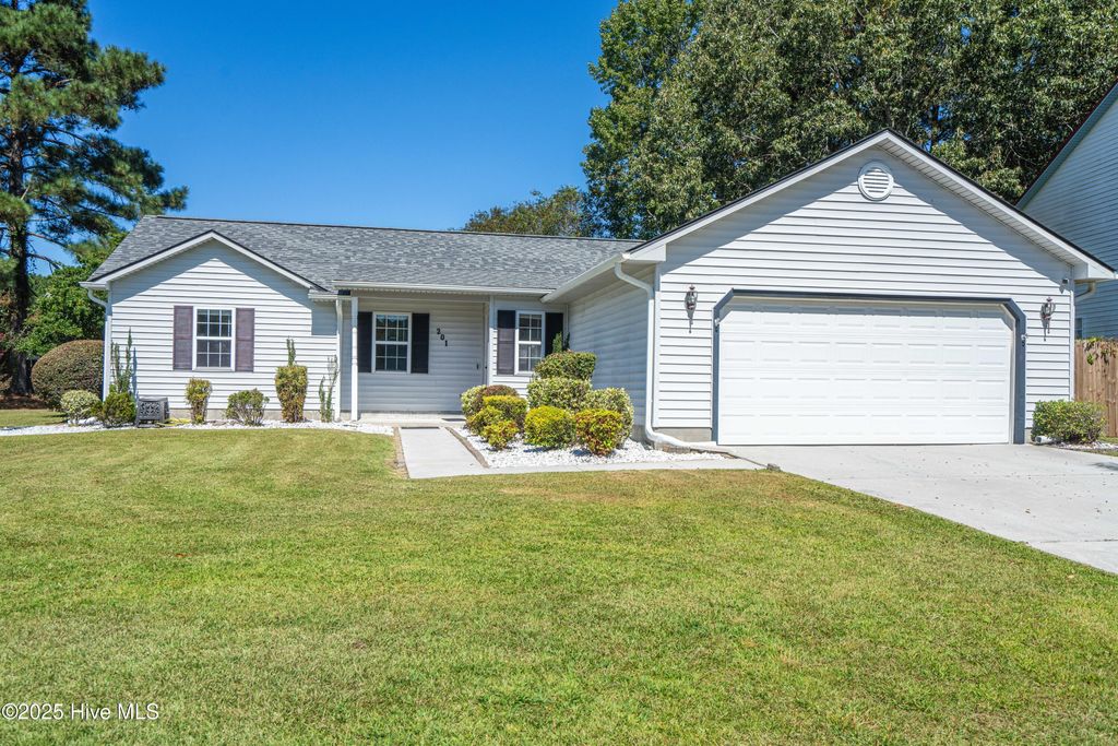 Photo of 201 Brentcreek Circle, Jacksonville, NC 28546 (MLS # 100532075)