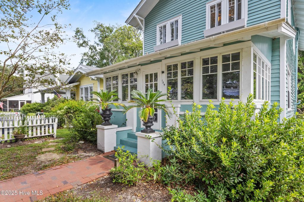 Photo of 109 S Atlantic Avenue, Southport, NC 28461 (MLS # 100530713)