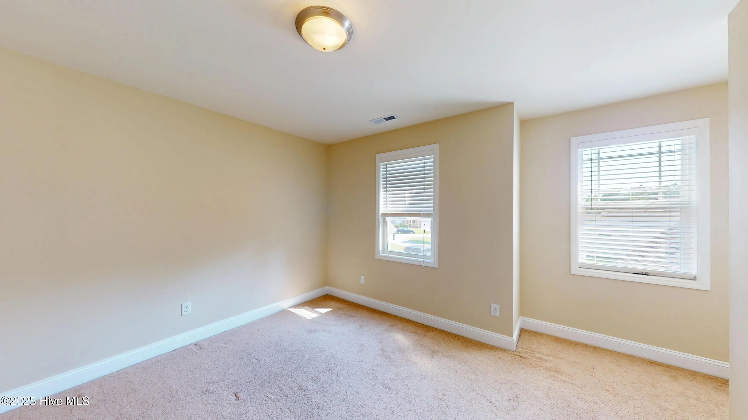 New Bern, North Carolina 28560, United States, 5 Bedrooms Bedrooms, ,4 BathroomsBathrooms,Residential,Active,12337