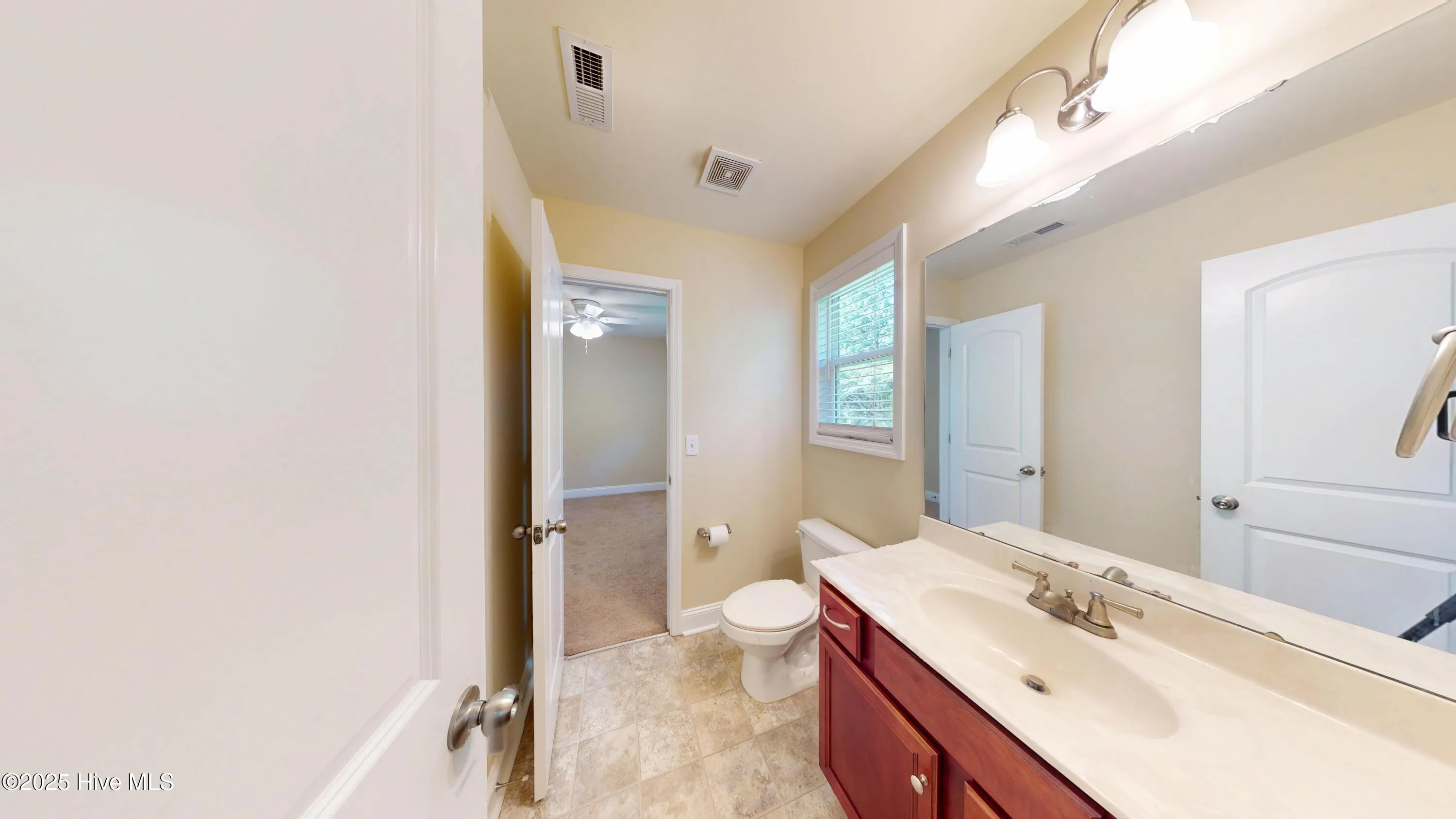 New Bern, North Carolina 28560, United States, 5 Bedrooms Bedrooms, ,4 BathroomsBathrooms,Residential,Active,12337