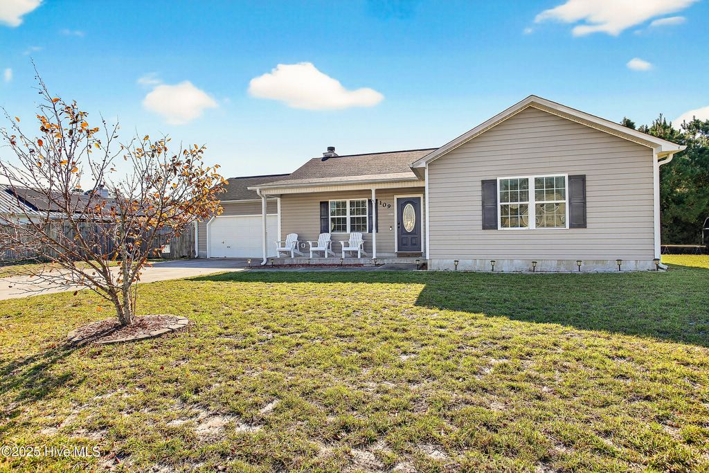 Photo of 109 Jenna Rea Road, Hubert, NC 28539 (MLS # 100541753)