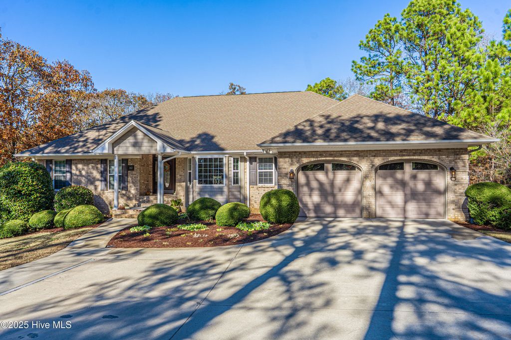Photo of 112 Mccracken Drive, West End, NC 27376 (MLS # 100544363)