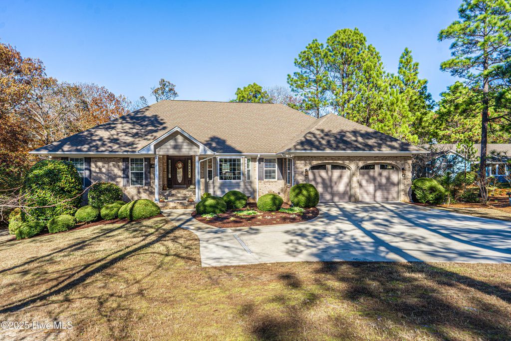 Photo of 112 Mccracken Drive, West End, NC 27376 (MLS # 100544363)