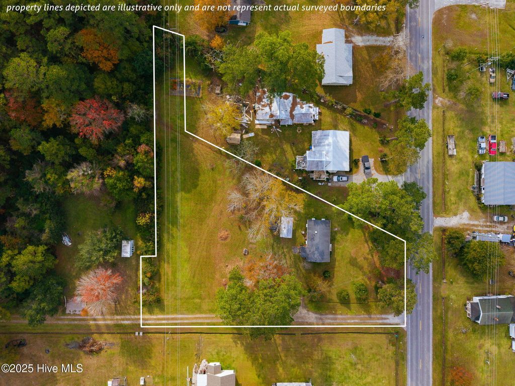 Photo of 2388 N Highway 101, Beaufort, NC 28516 (MLS # 100542361)
