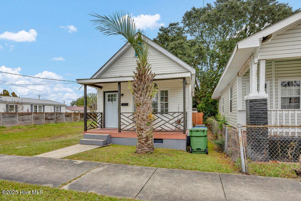 Photo of 710 Mcrae Street, Wilmington, NC 28401 (MLS # 100538169)