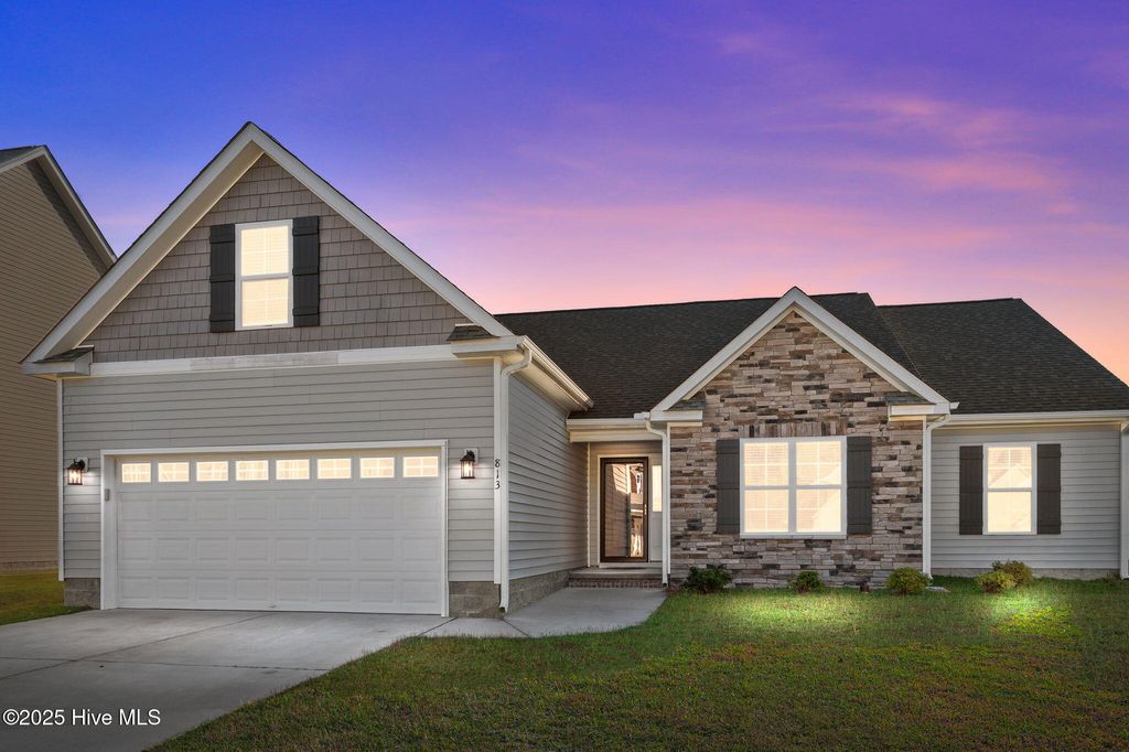 Photo of 813 Knoll Circle, Greenville, NC 27858 (MLS # 100538145)