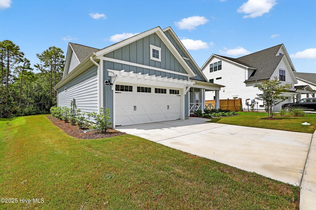 Photo of 152 Coburn Court, Hampstead, NC 28443 (MLS # 100527436)