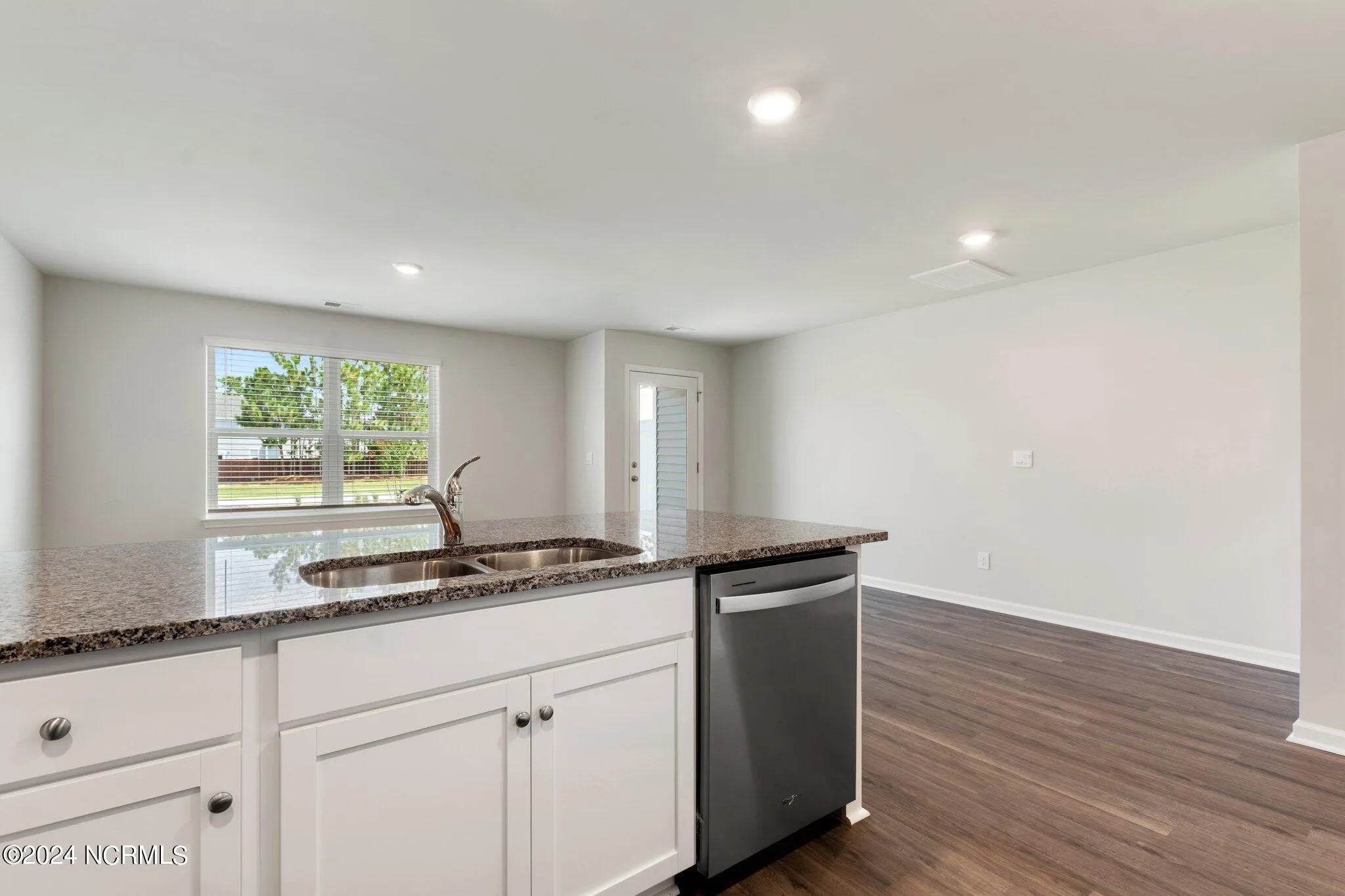 Leland, North Carolina 28451, United States, 3 Bedrooms Bedrooms, ,3 BathroomsBathrooms,Residential,Active,195308