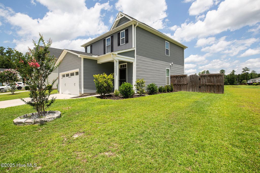 Photo of 3084 Dagger Drive NE, Leland, NC 28451 (MLS # 100506069)