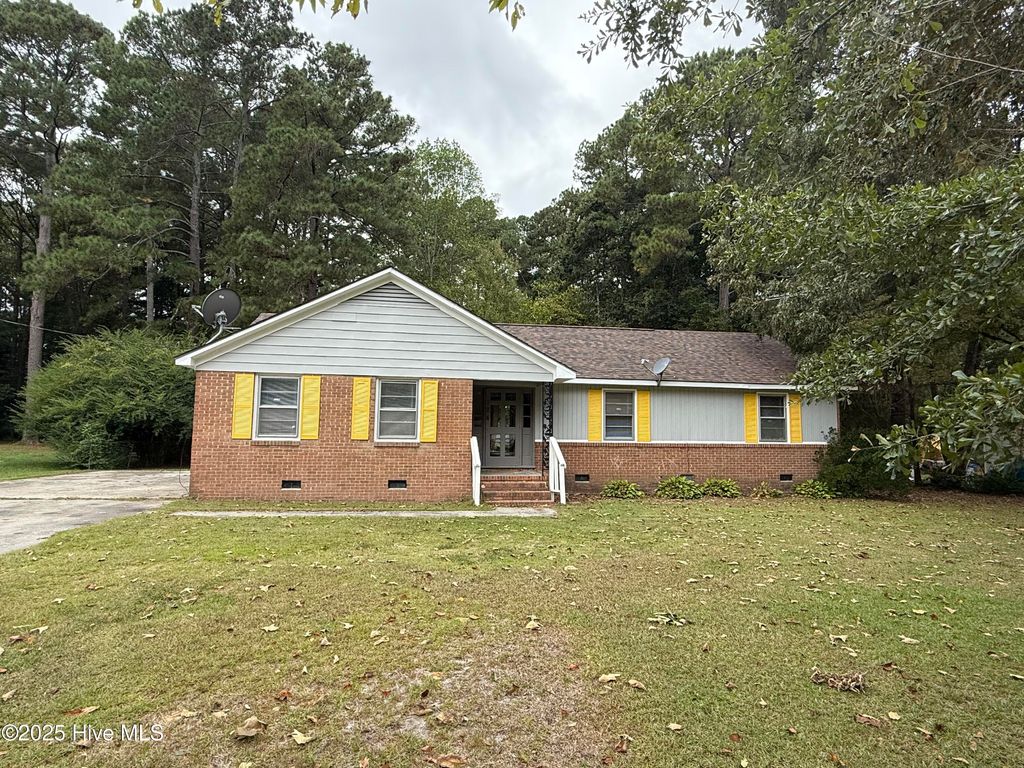 Photo of 124 Martin Sasser Drive, Rocky Mount, NC 27801 (MLS # 100530975)