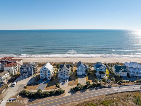 A home in North Topsail Beach